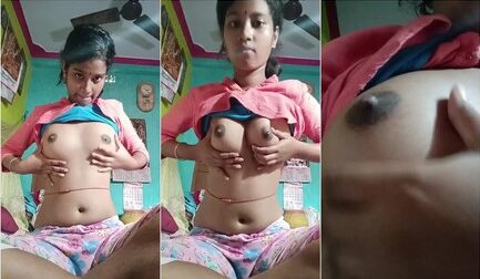 Young village girl fingering & Showing Boobs